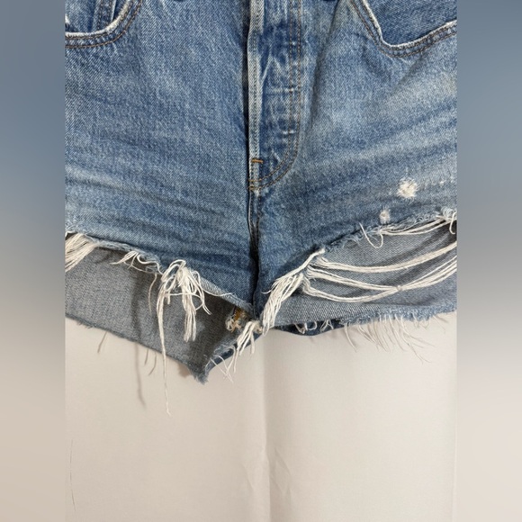 Levi’s 501® Original Cutoff High Rise Shorts With Shredded Hems And Button Fly - Picture 5 of 13